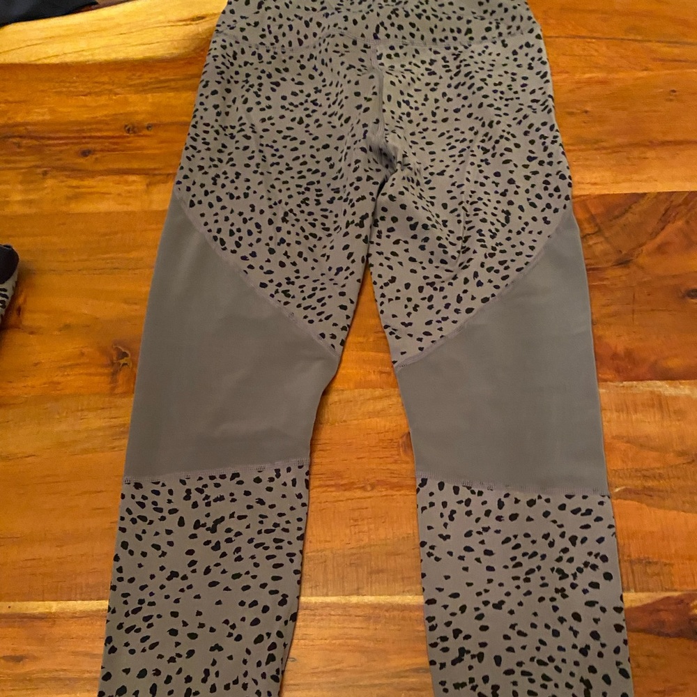 Varley workout set - Picture 4 of 7